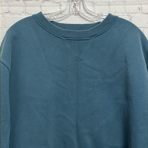 Everlane Crewneck Sweatshirt - Picture 2 of 13